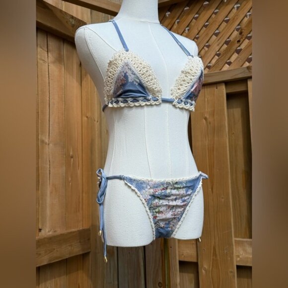 🆕 ZIMMERMANN 🧿 NWT Cascadian Crochet Tri Bikini, Blue Botanical - Sz 2 US4/6 - Picture 3 of 16